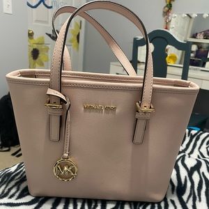 Micheal Kors Purse